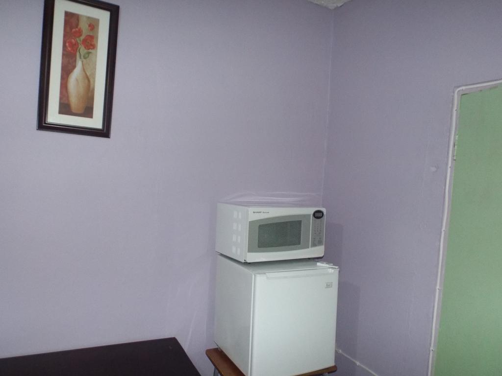 Tropical Court Inn New Kingston Pokój zdjęcie