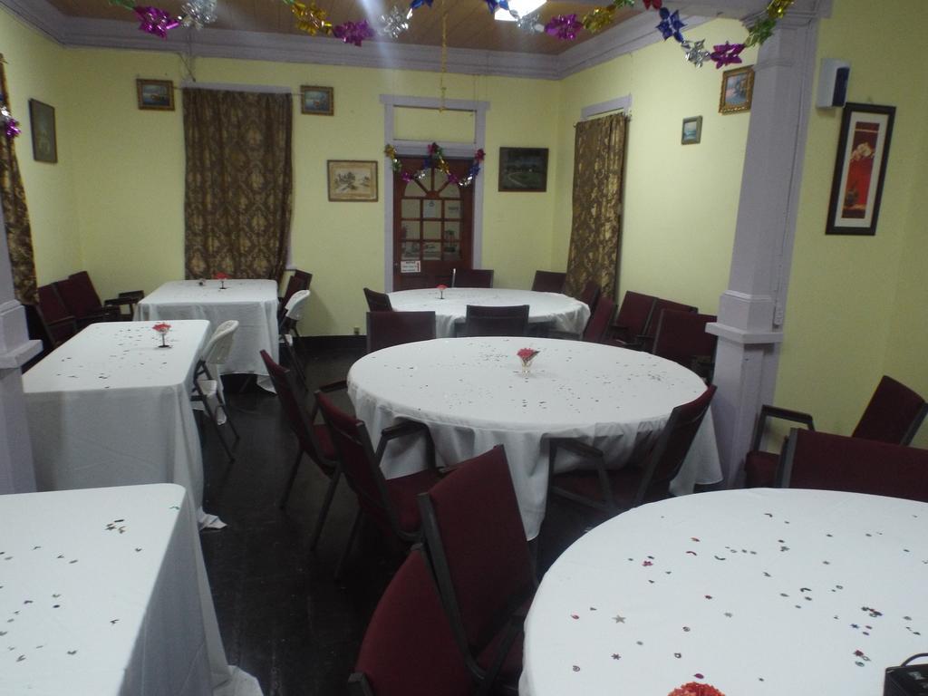 Tropical Court Inn New Kingston Zewnętrze zdjęcie
